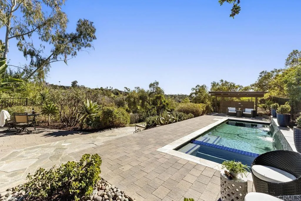 639 Valley Drive