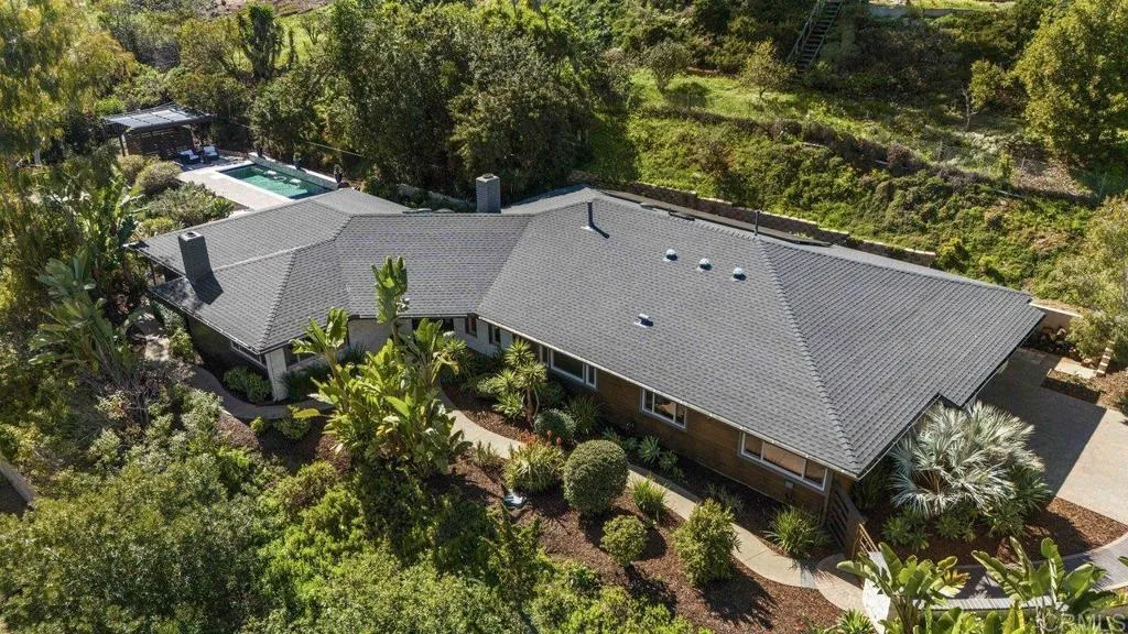 639 Valley Drive