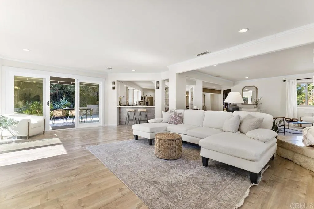 639 Valley Drive