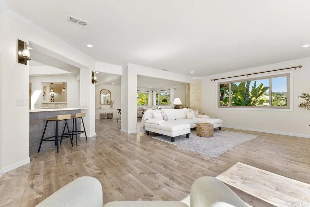 639 Valley Drive