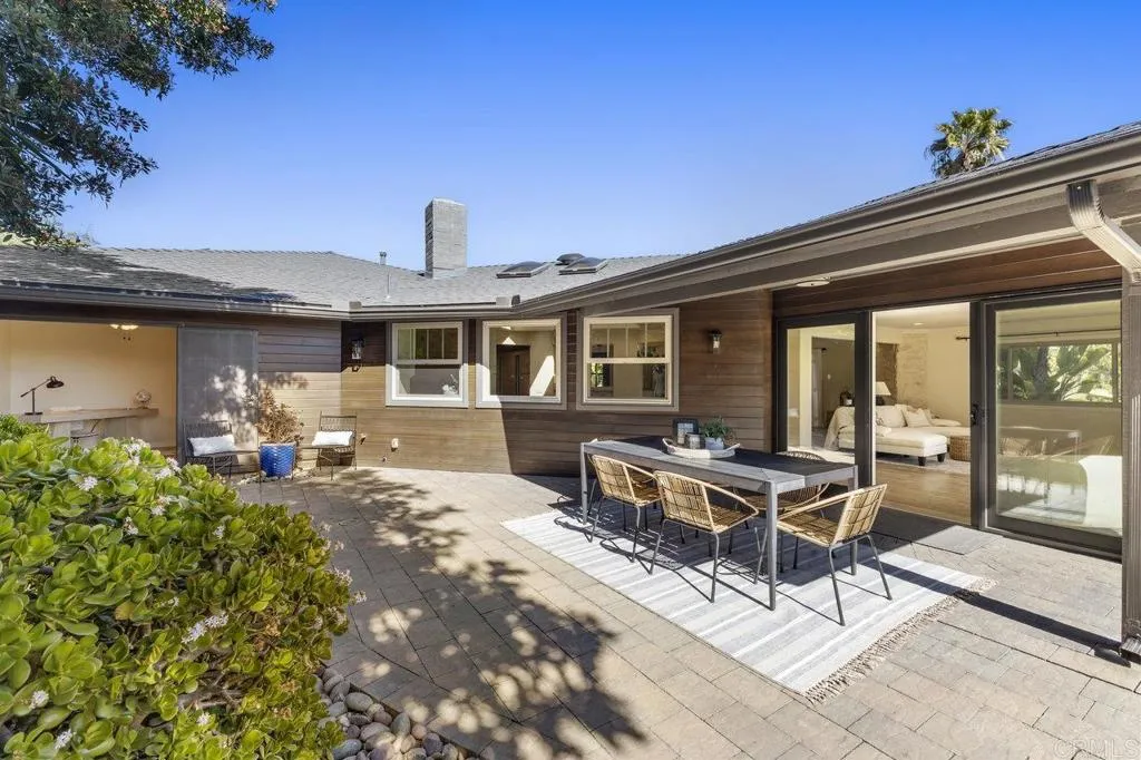 639 Valley Drive