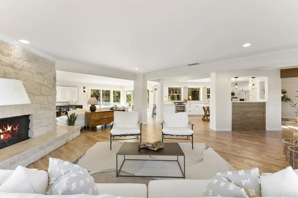 639 Valley Drive