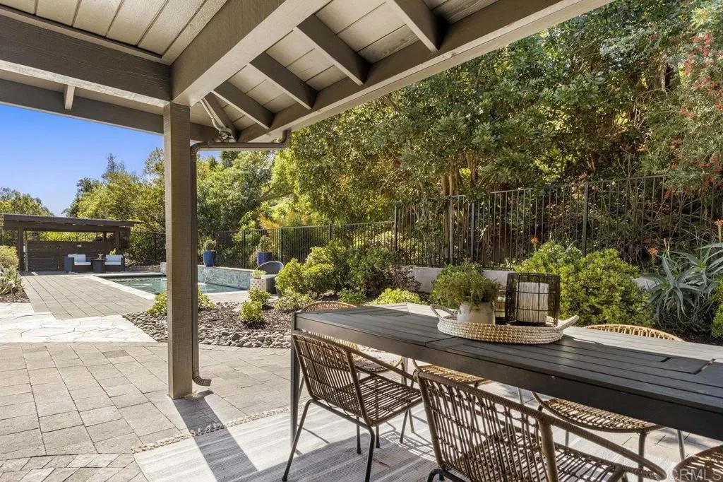 639 Valley Drive