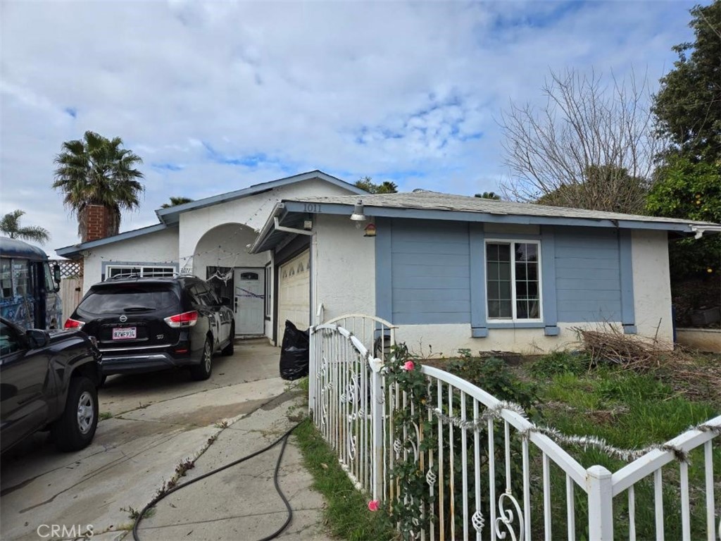 1011 N Rose Street