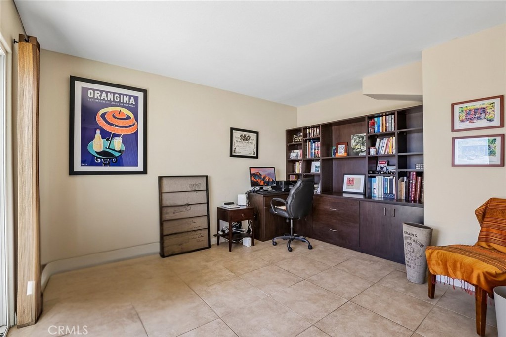 16 Callender Court