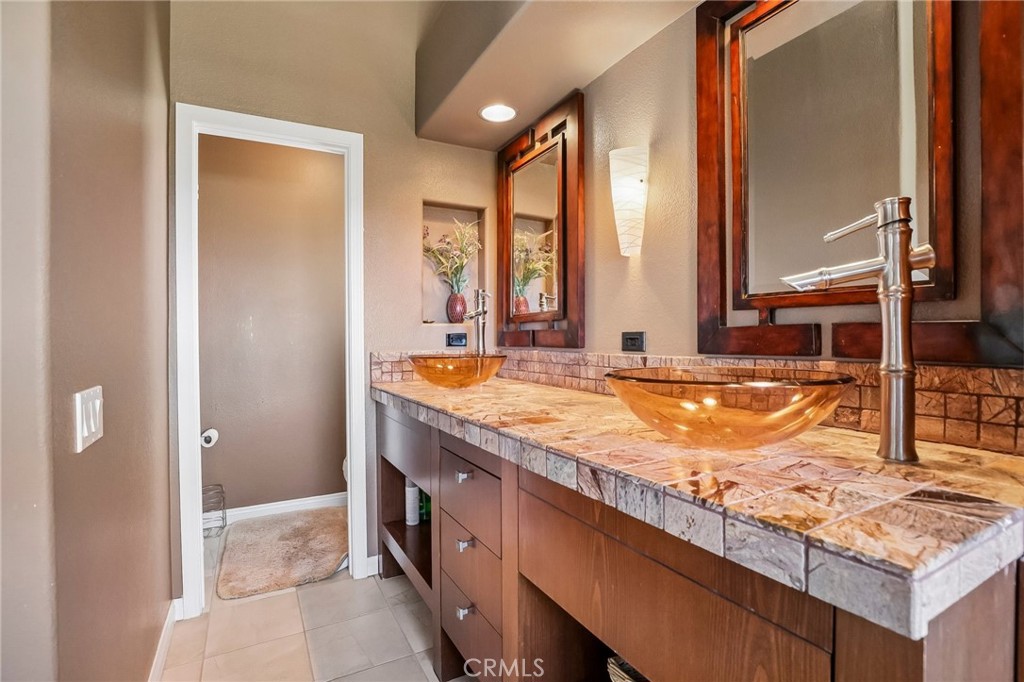 16 Callender Court