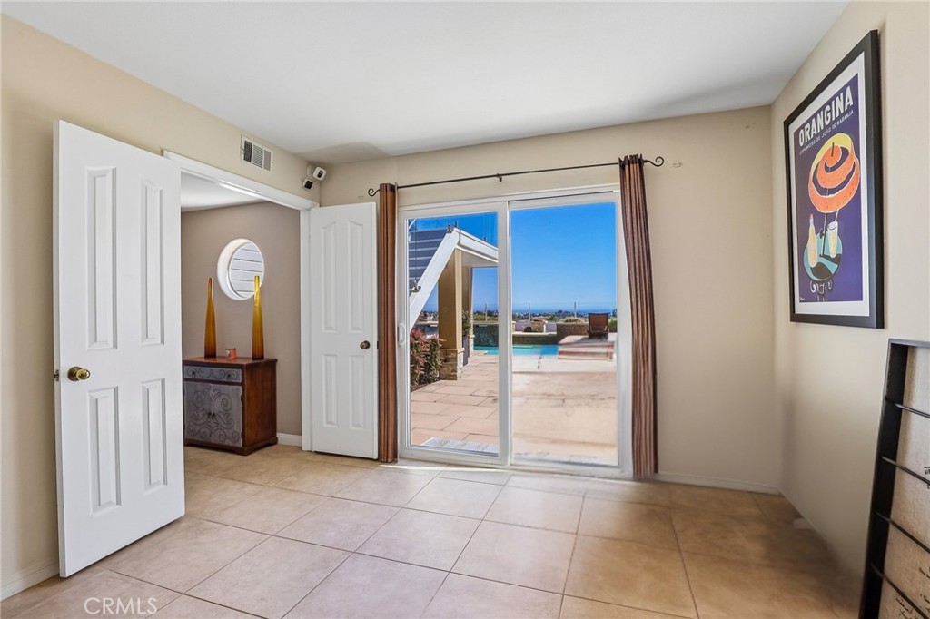 16 Callender Court
