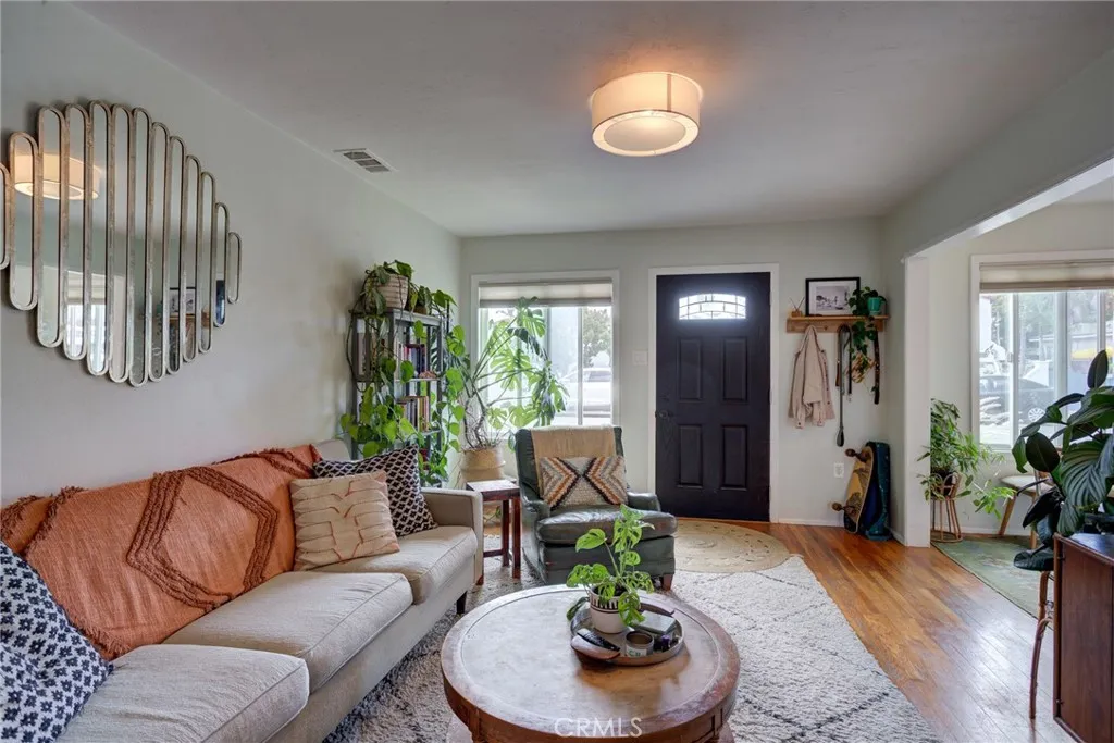 350 Castaic