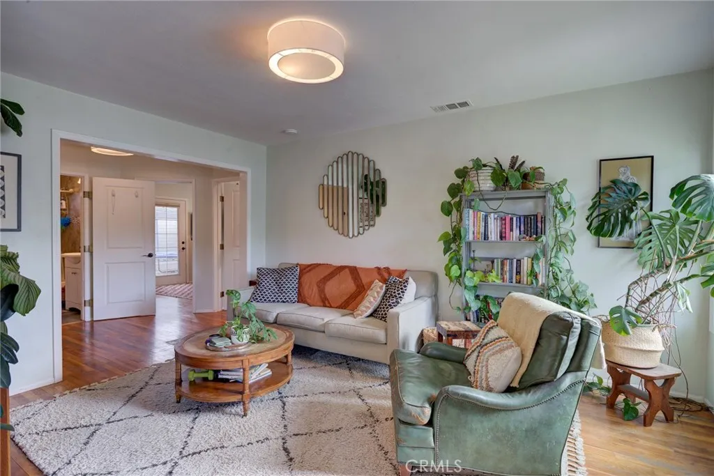 350 Castaic