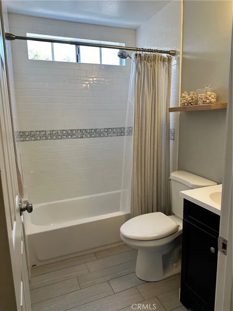 9424 Cedar Street Unit B