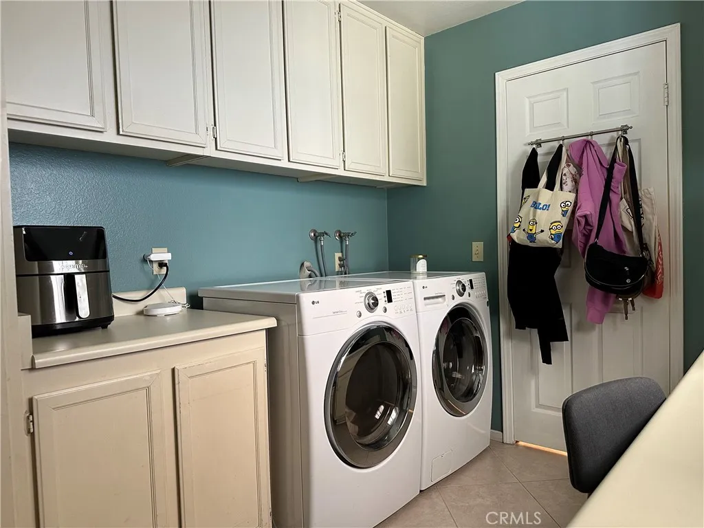 9424 Cedar Street Unit B