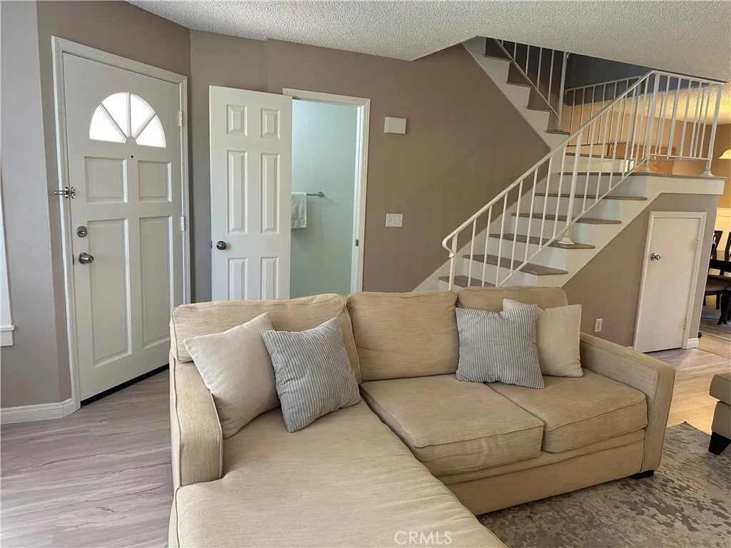 9424 Cedar Street Unit B