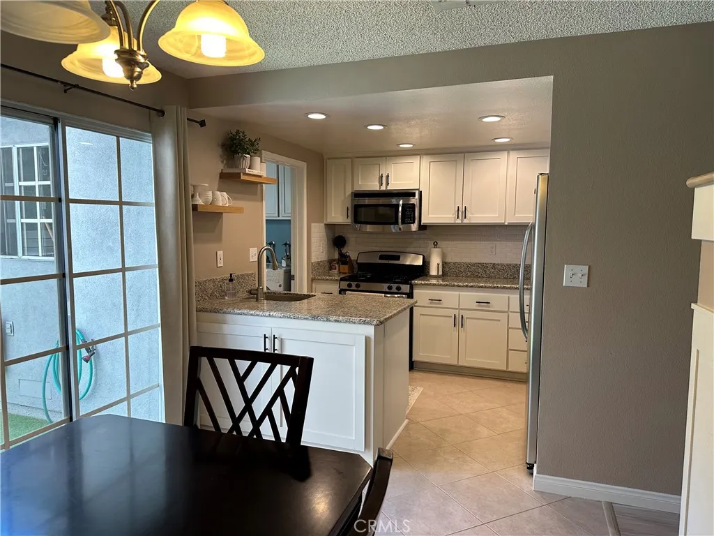 9424 Cedar Street Unit B