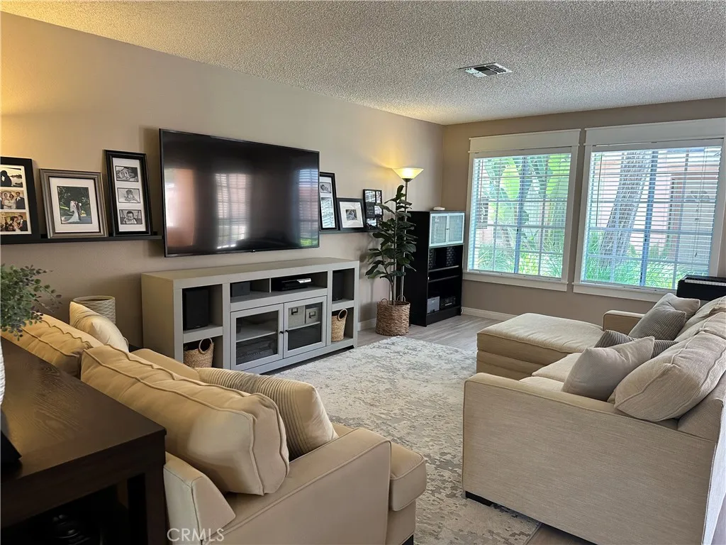 9424 Cedar Street Unit B