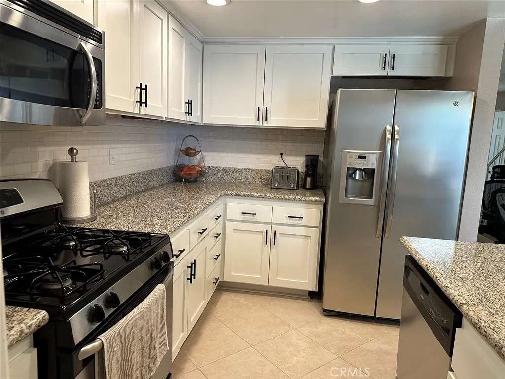 9424 Cedar Street Unit B
