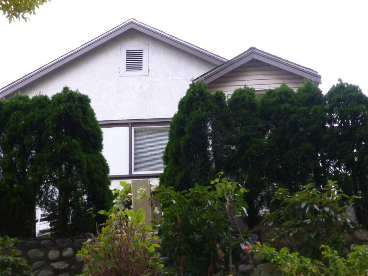 2707 Broadway