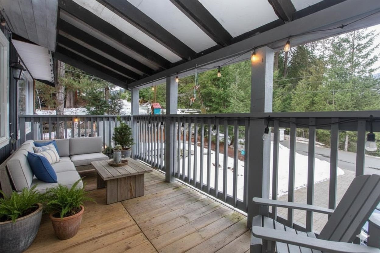 3106 TYROL CRESCENT