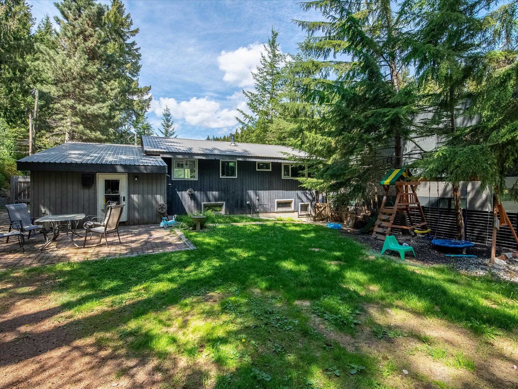 3106 TYROL CRESCENT