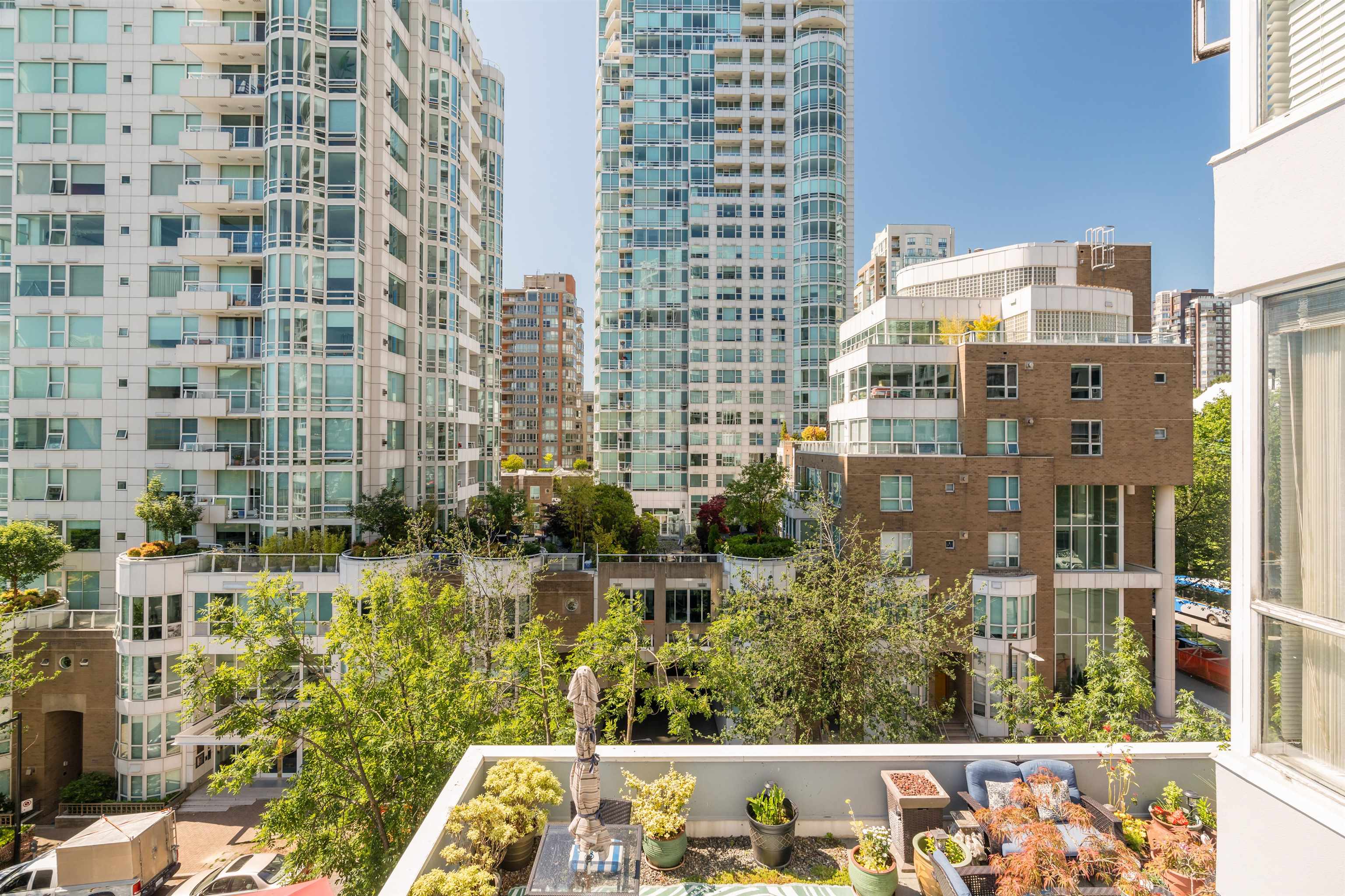 604 1500 HOWE STREET Unit: 604