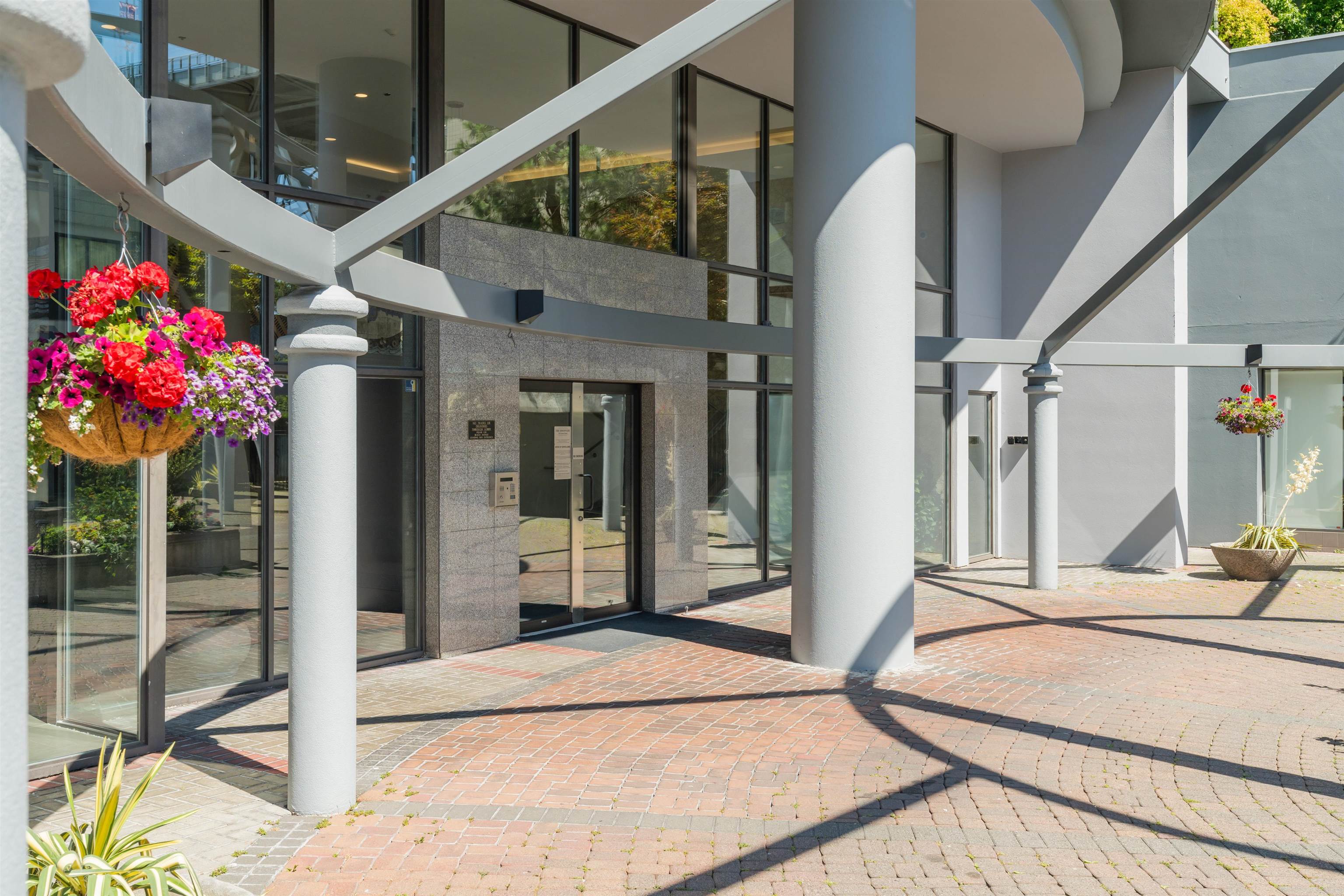 604 1500 HOWE STREET Unit: 604
