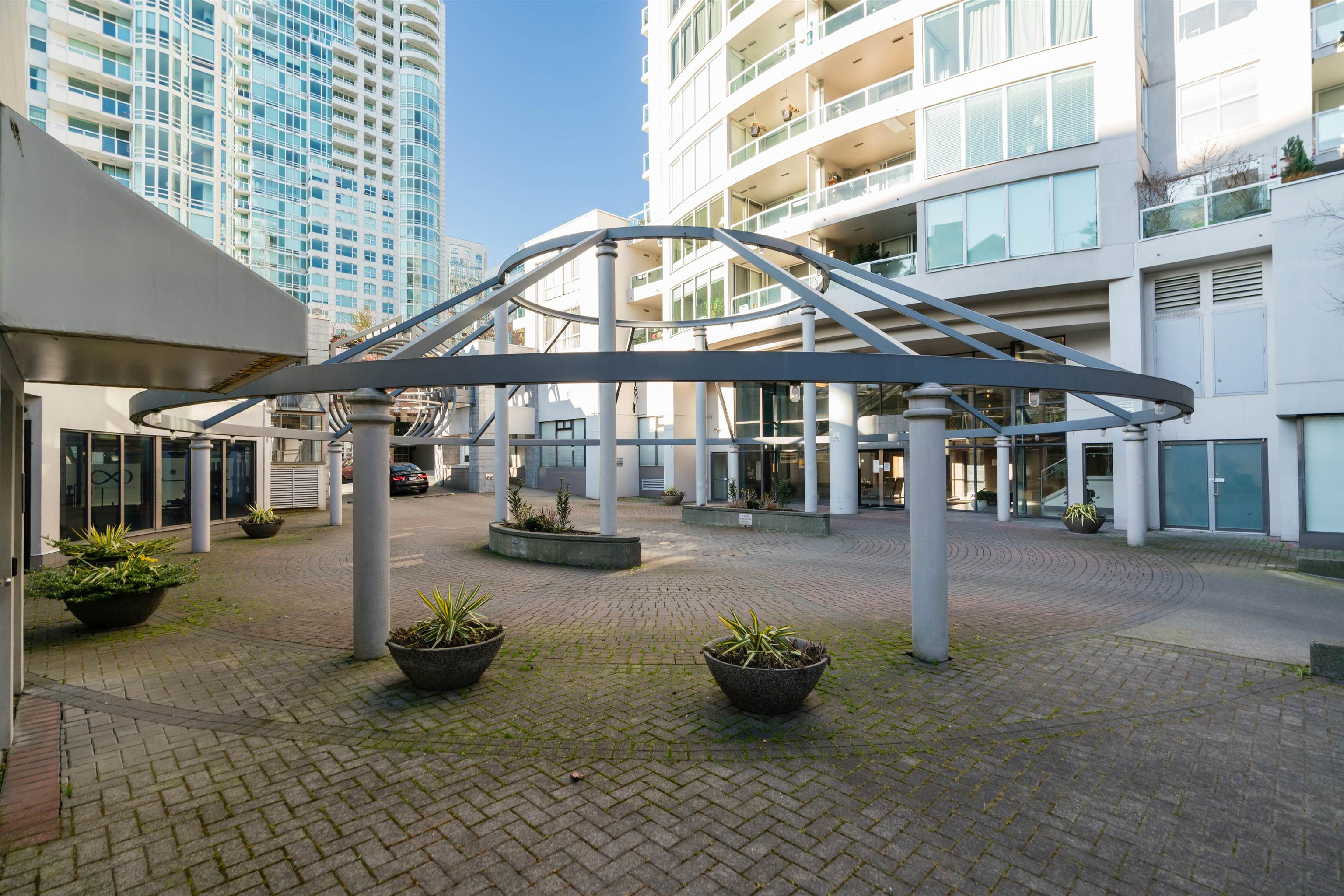 604 1500 HOWE STREET Unit: 604