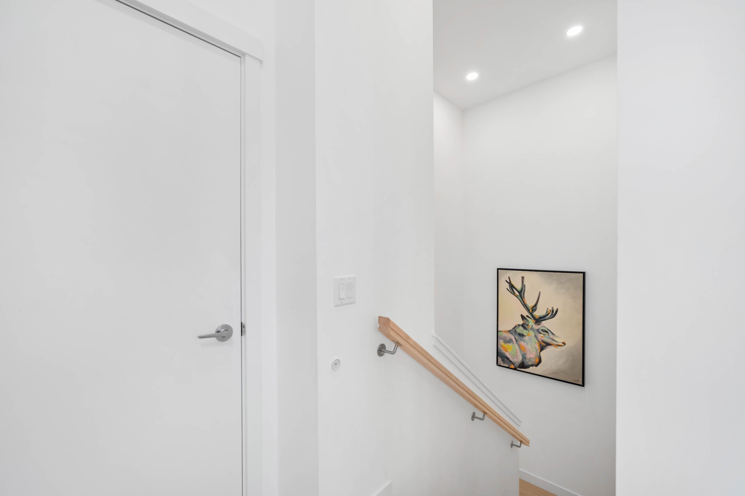 7 4000 SUNSTONE WAY Unit: 7