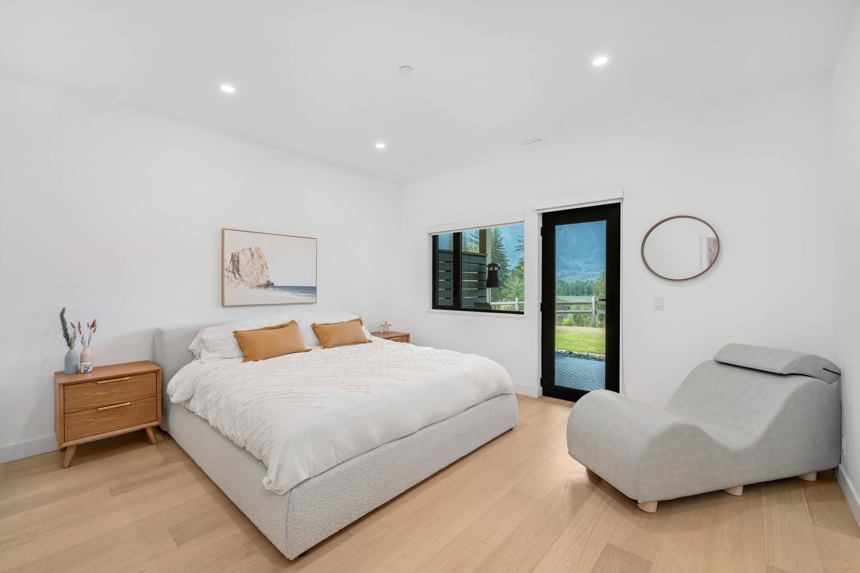 7 4000 SUNSTONE WAY Unit: 7