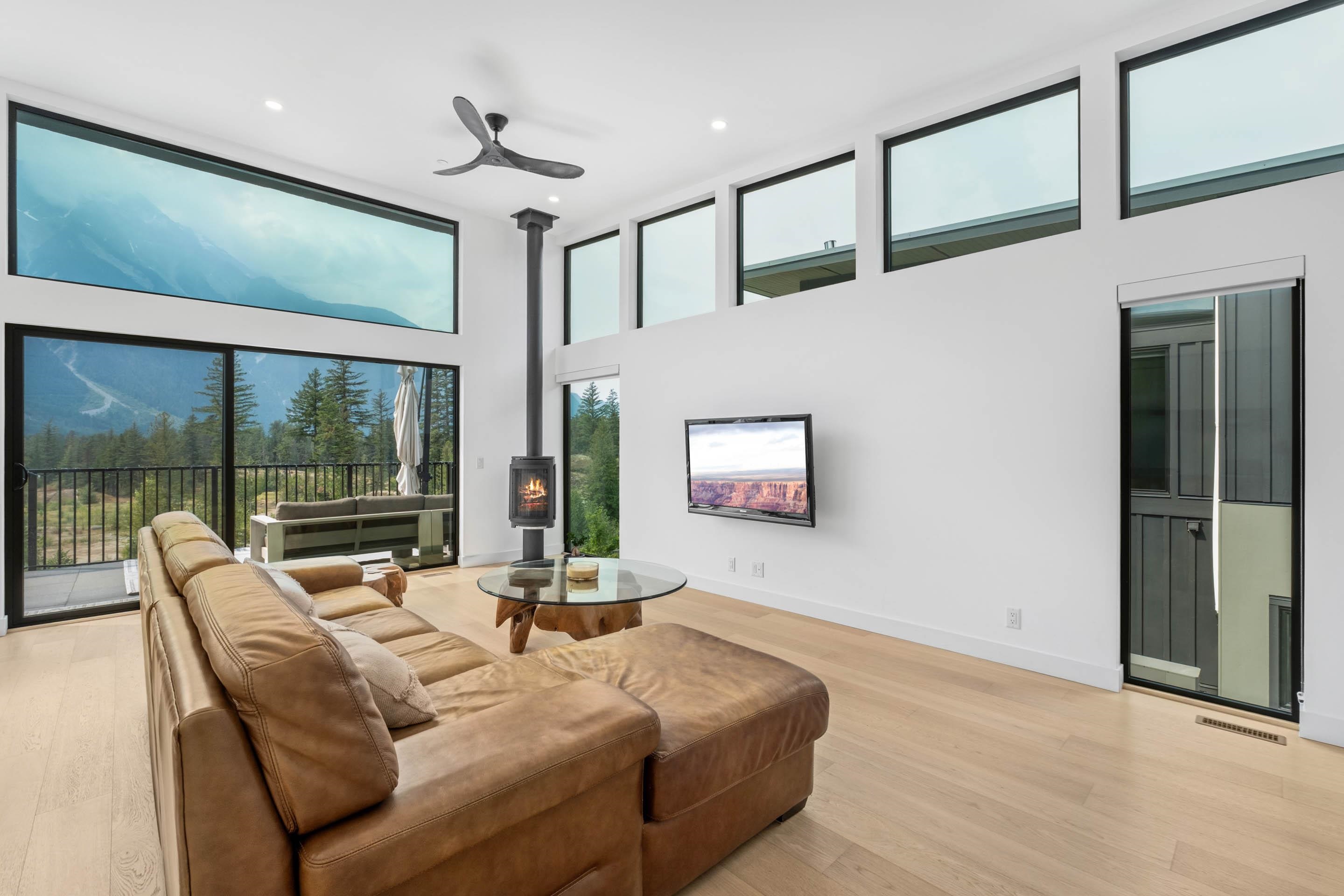 7 4000 SUNSTONE WAY Unit: 7