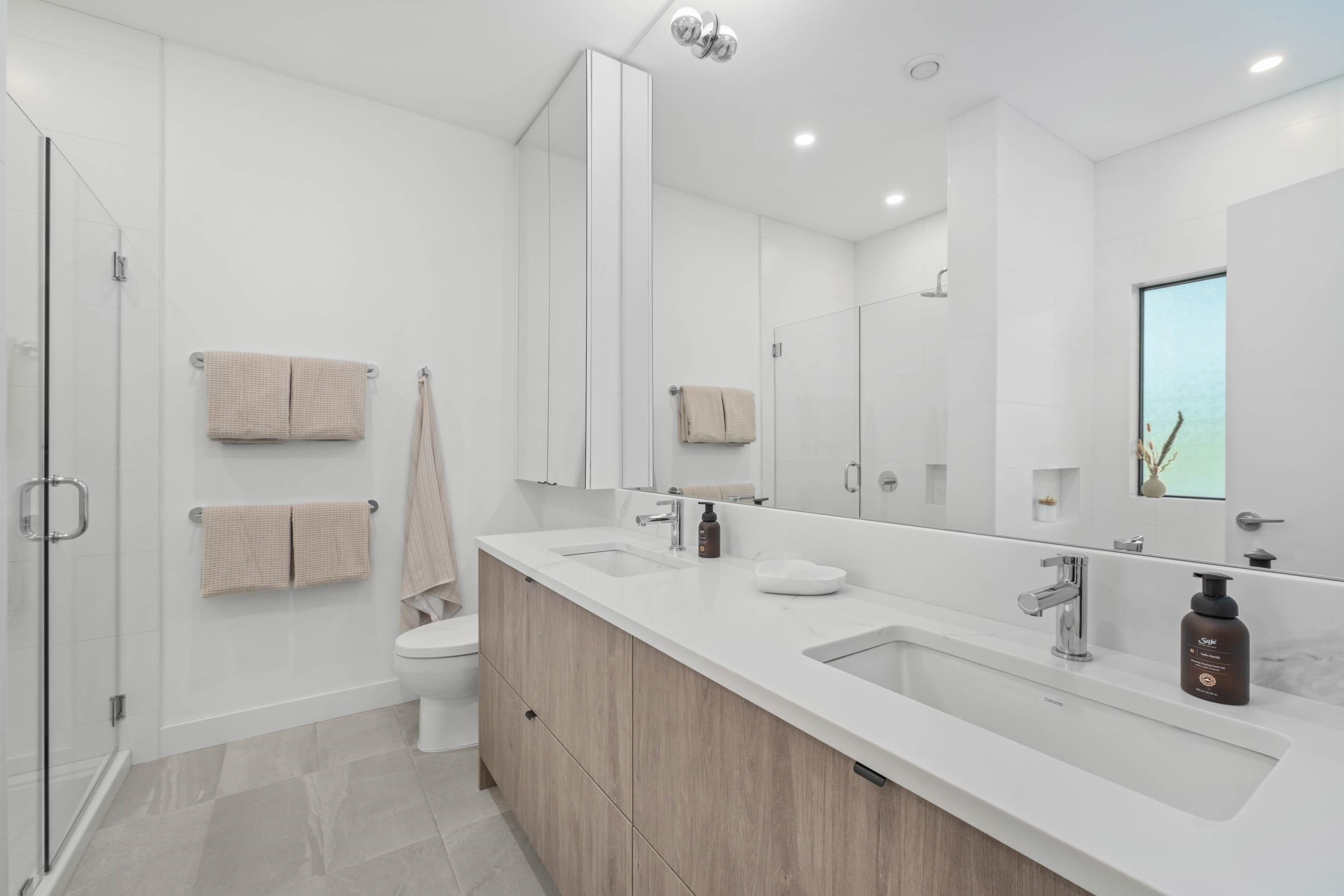 7 4000 SUNSTONE WAY Unit: 7