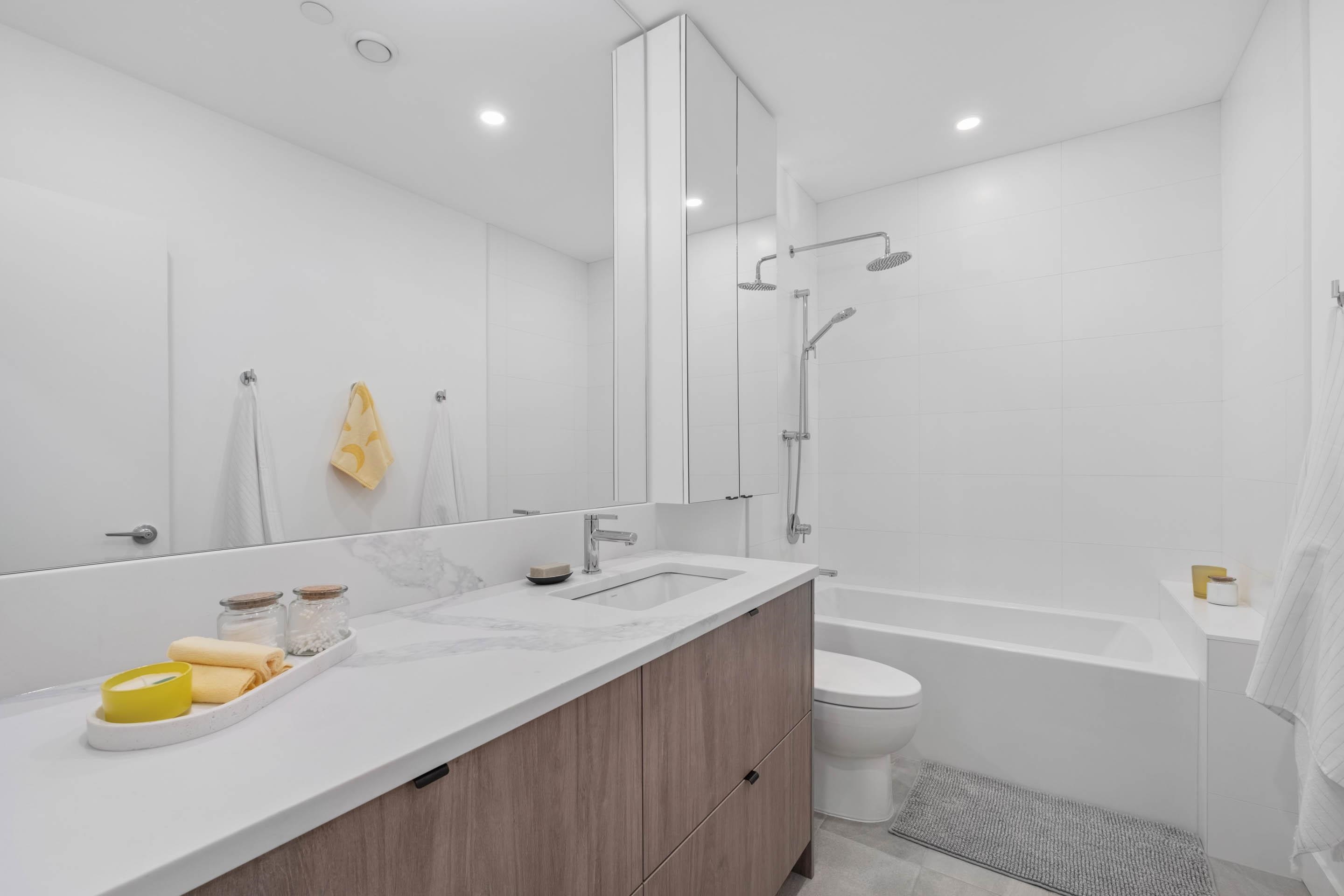 7 4000 SUNSTONE WAY Unit: 7