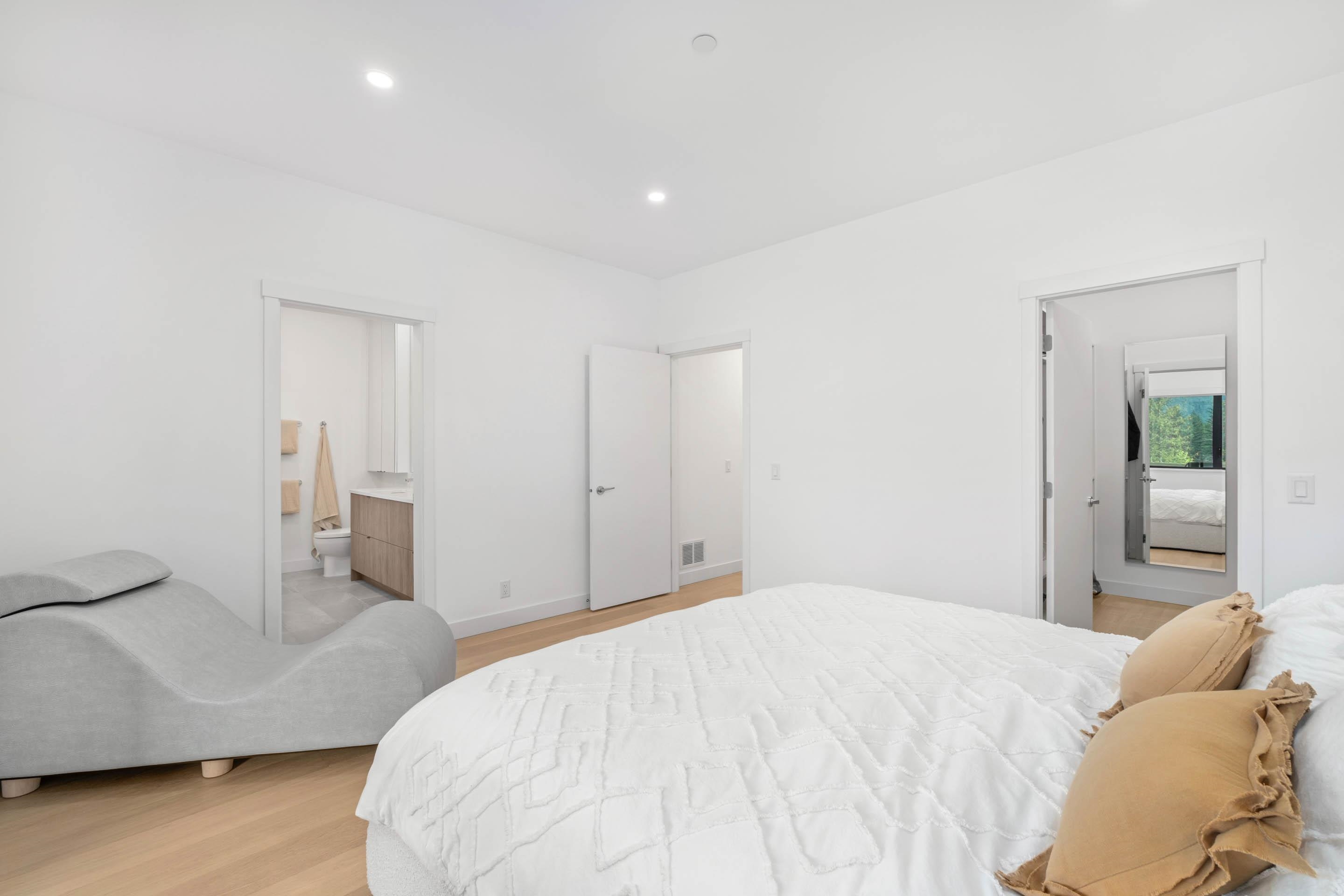 7 4000 SUNSTONE WAY Unit: 7