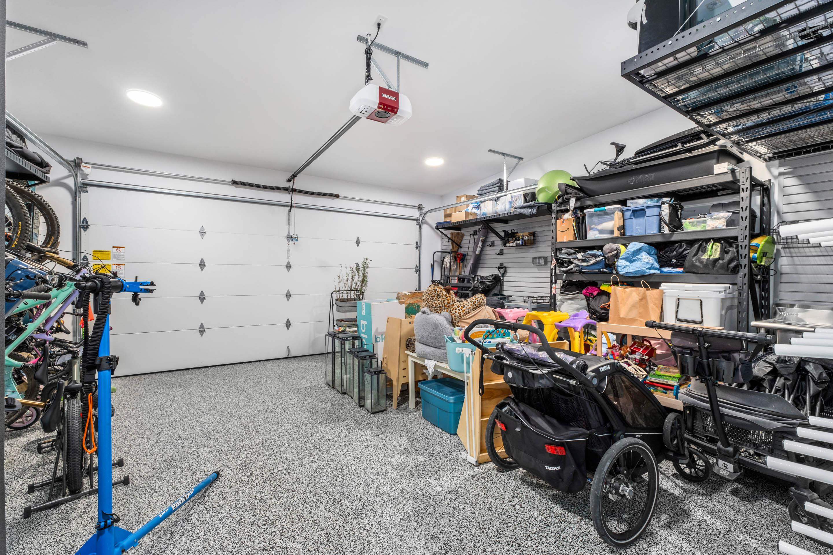 7 4000 SUNSTONE WAY Unit: 7