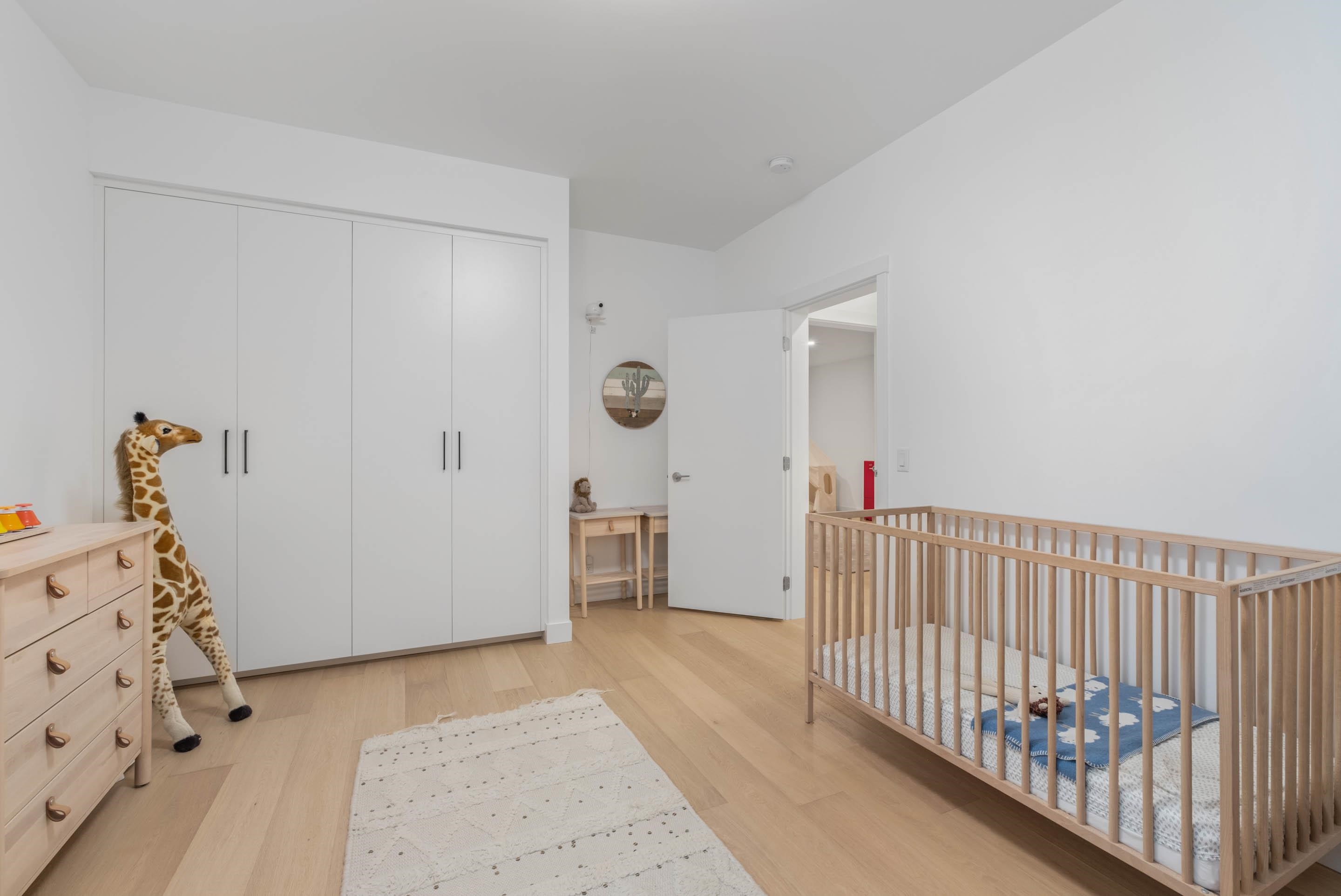 7 4000 SUNSTONE WAY Unit: 7