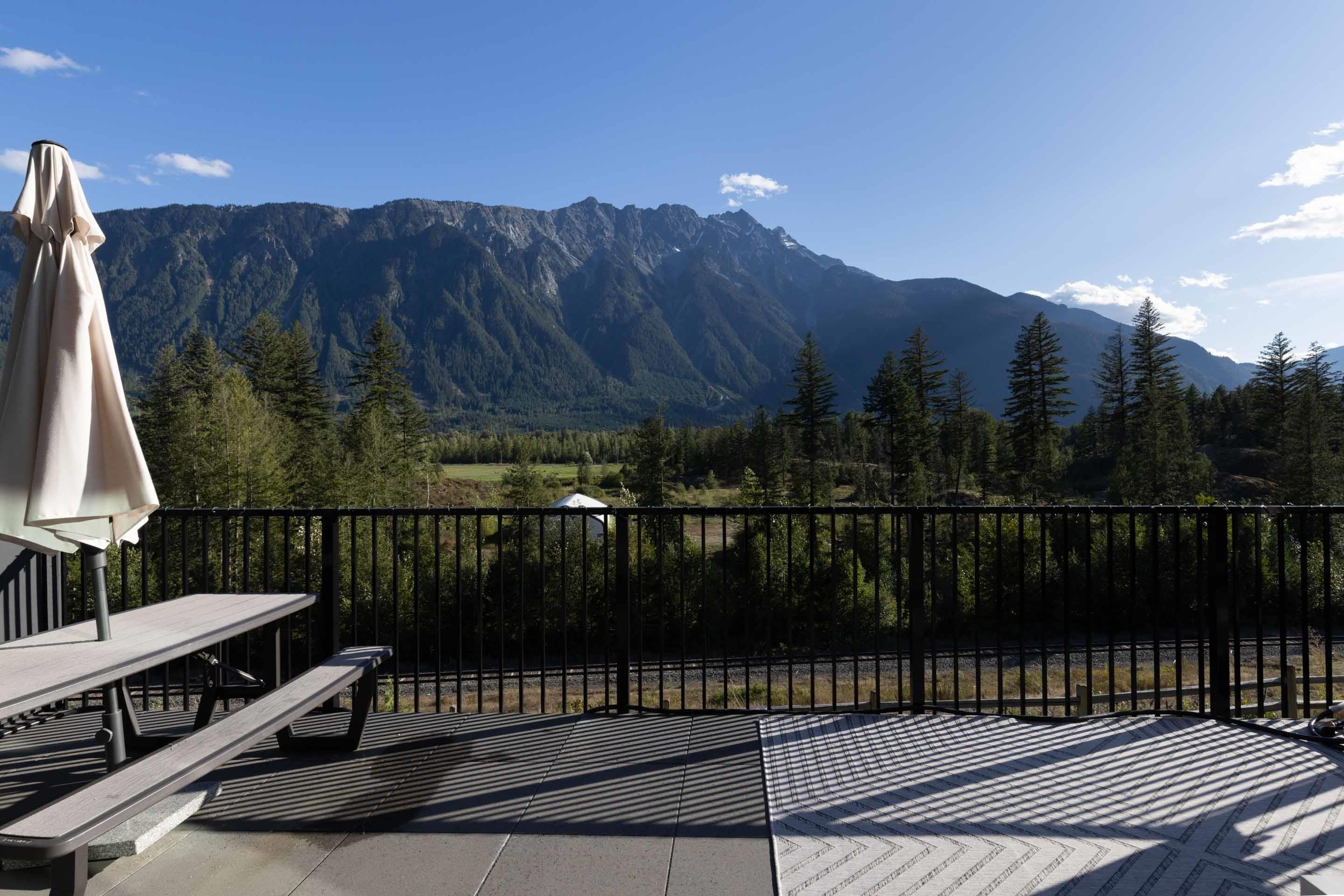 7 4000 SUNSTONE WAY Unit: 7