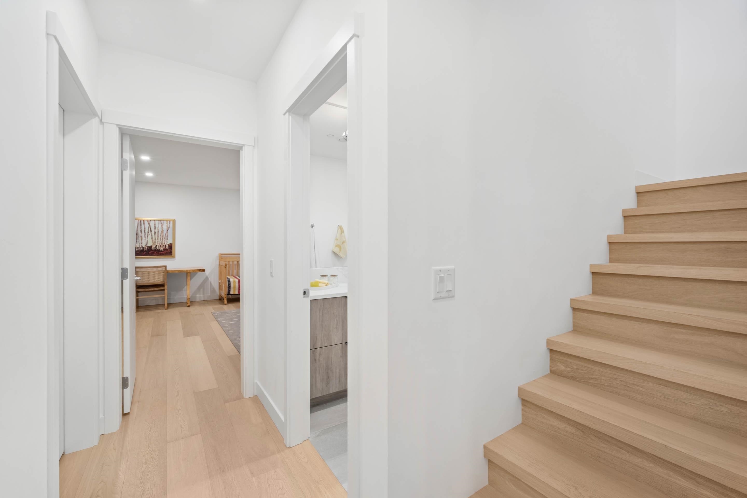 7 4000 SUNSTONE WAY Unit: 7