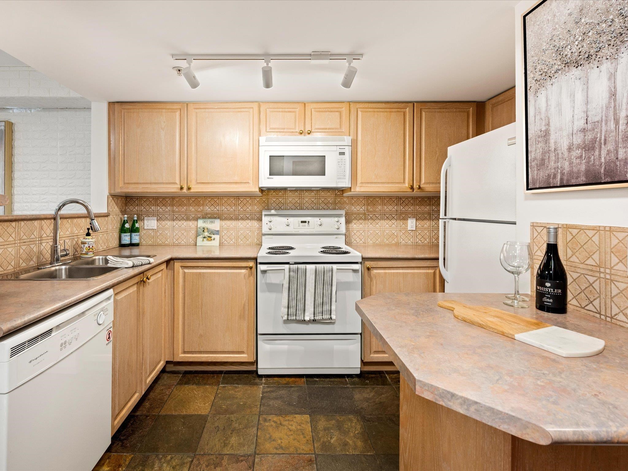 2 4335 NORTHLANDS BOULEVARD Unit: 2