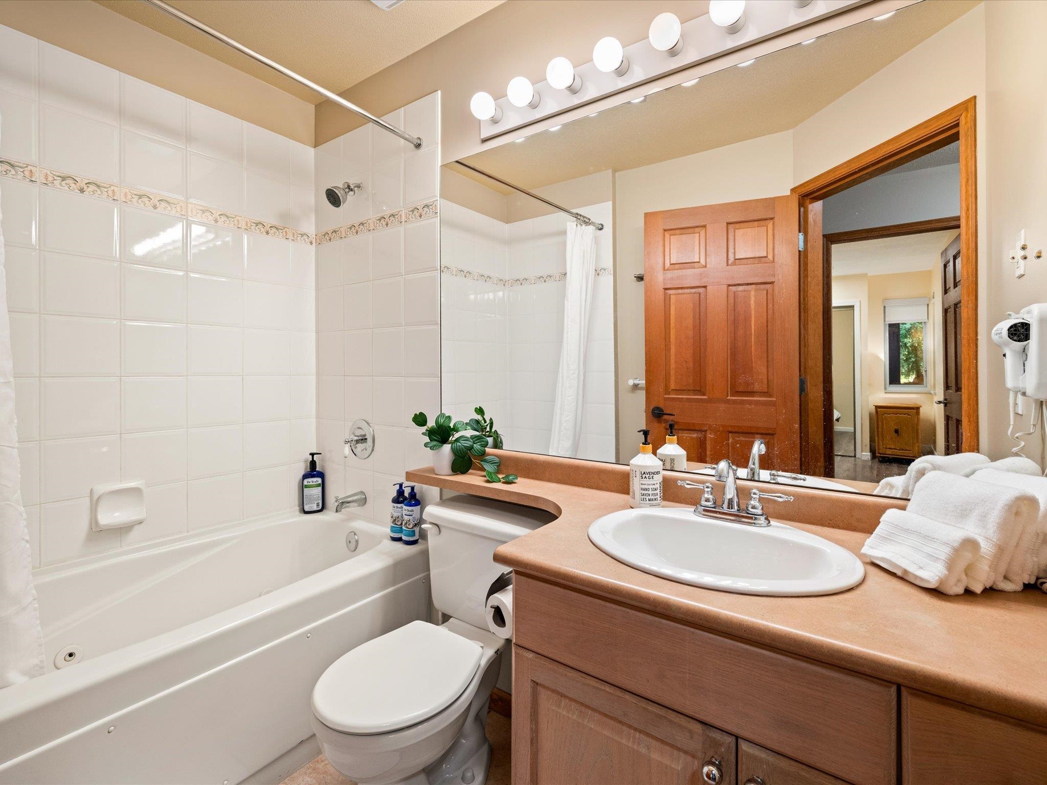2 4335 NORTHLANDS BOULEVARD Unit: 2
