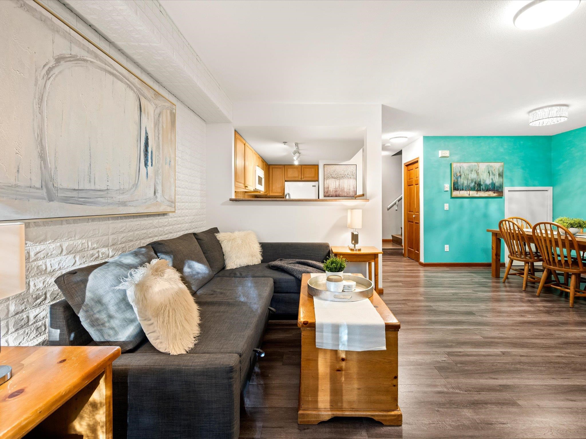 2 4335 NORTHLANDS BOULEVARD Unit: 2