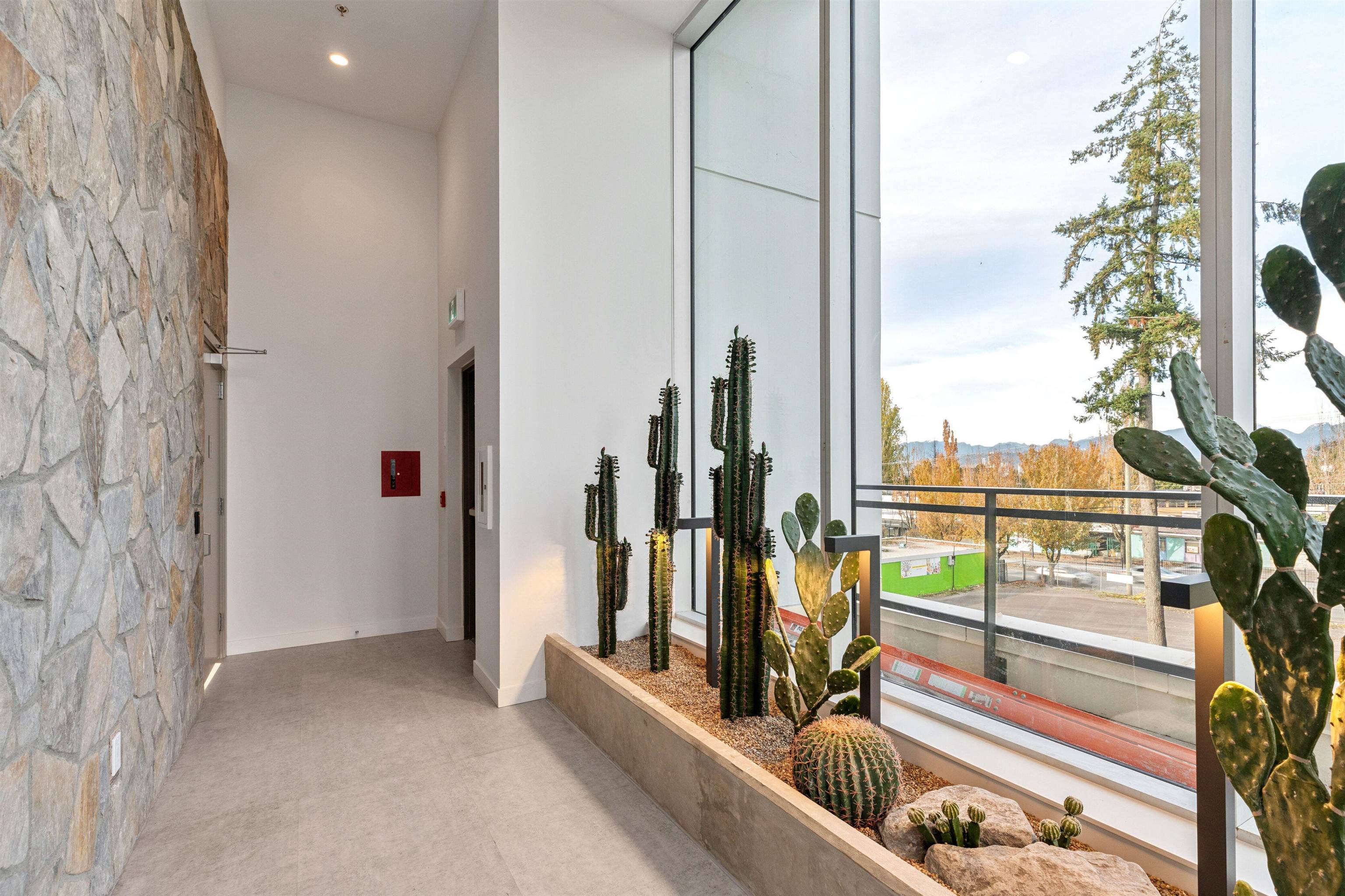 1001 13675 107A AVENUE Unit: 1001