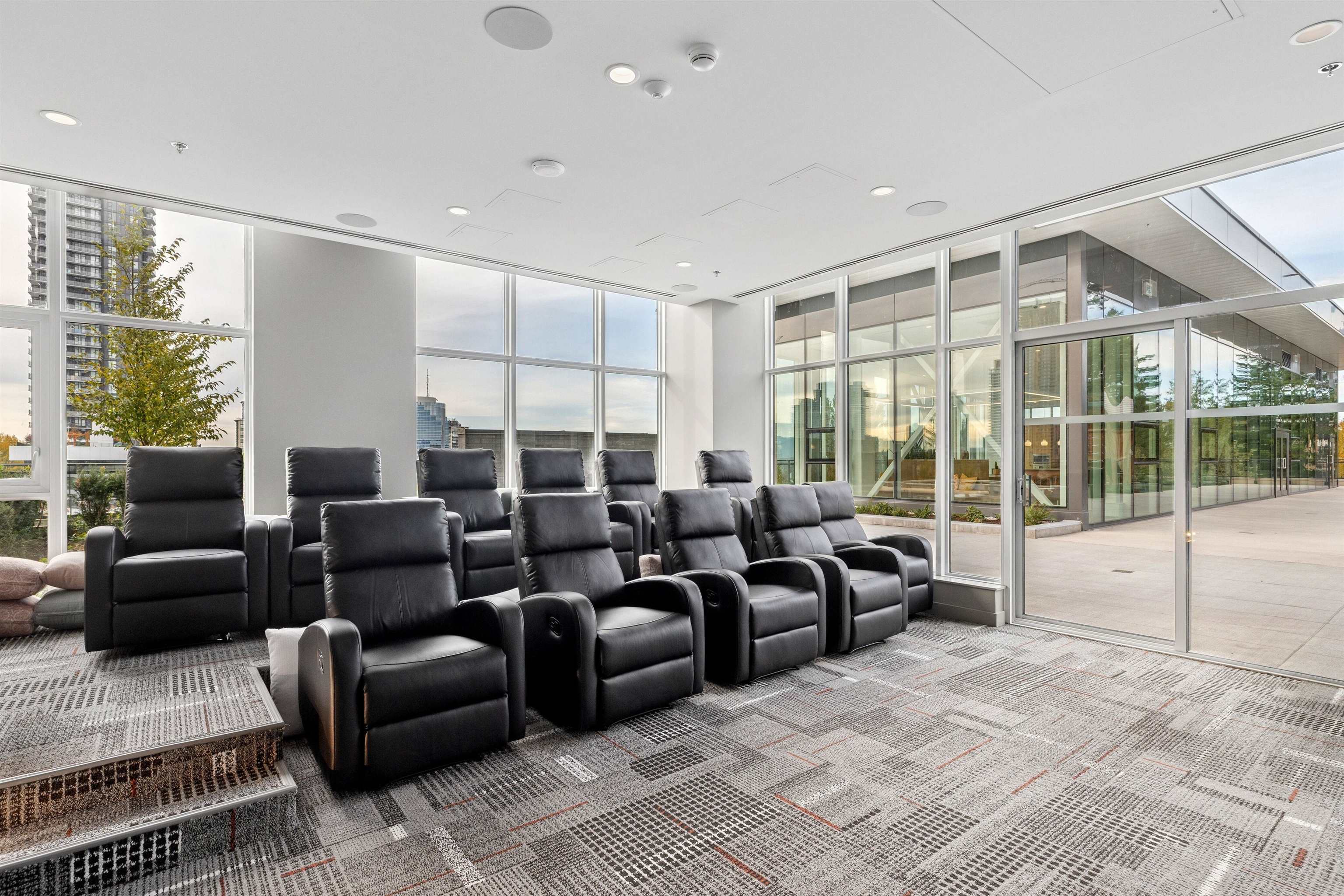 1001 13675 107A AVENUE Unit: 1001