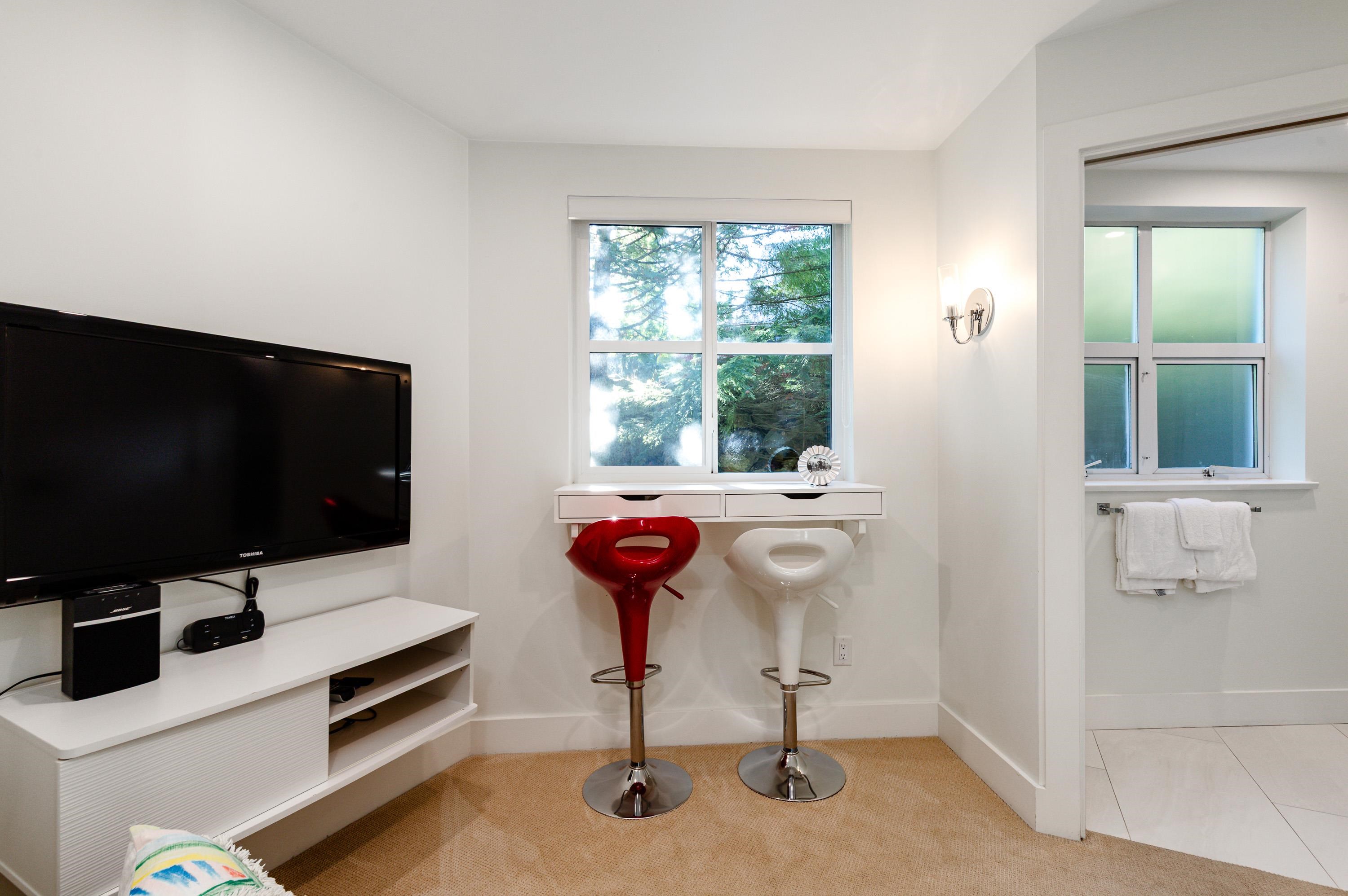 209 4865 PAINTED CLIFF ROAD Unit: 209