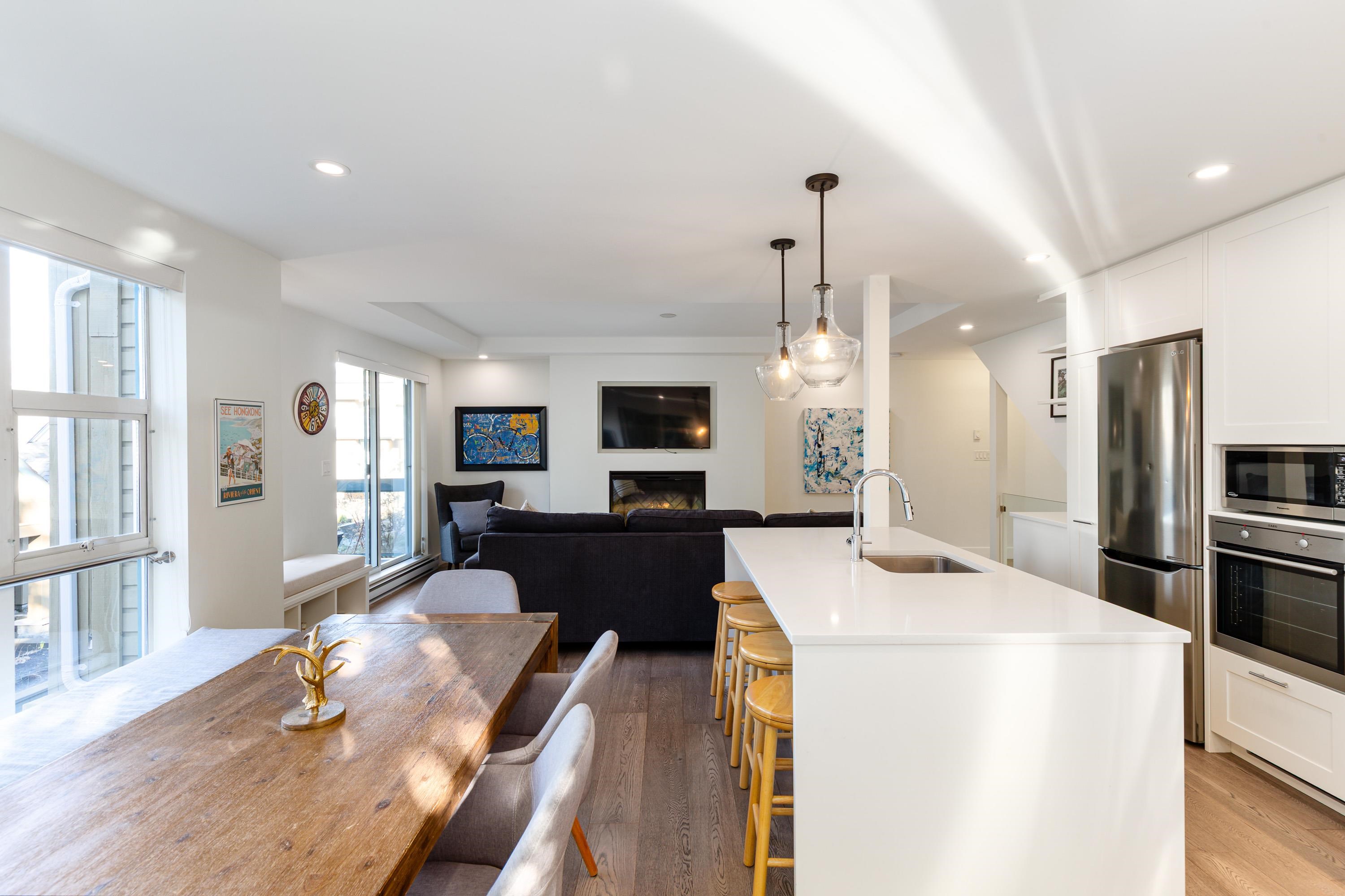 209 4865 PAINTED CLIFF ROAD Unit: 209