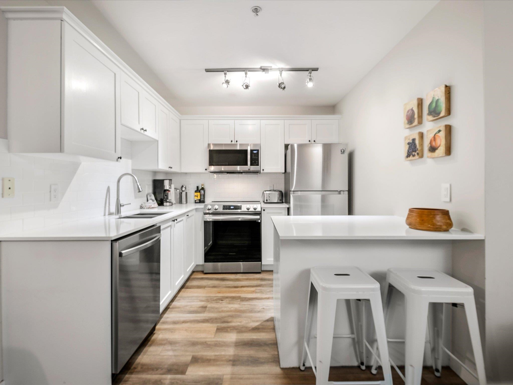 7 4385 NORTHLANDS BOULEVARD Unit: 7