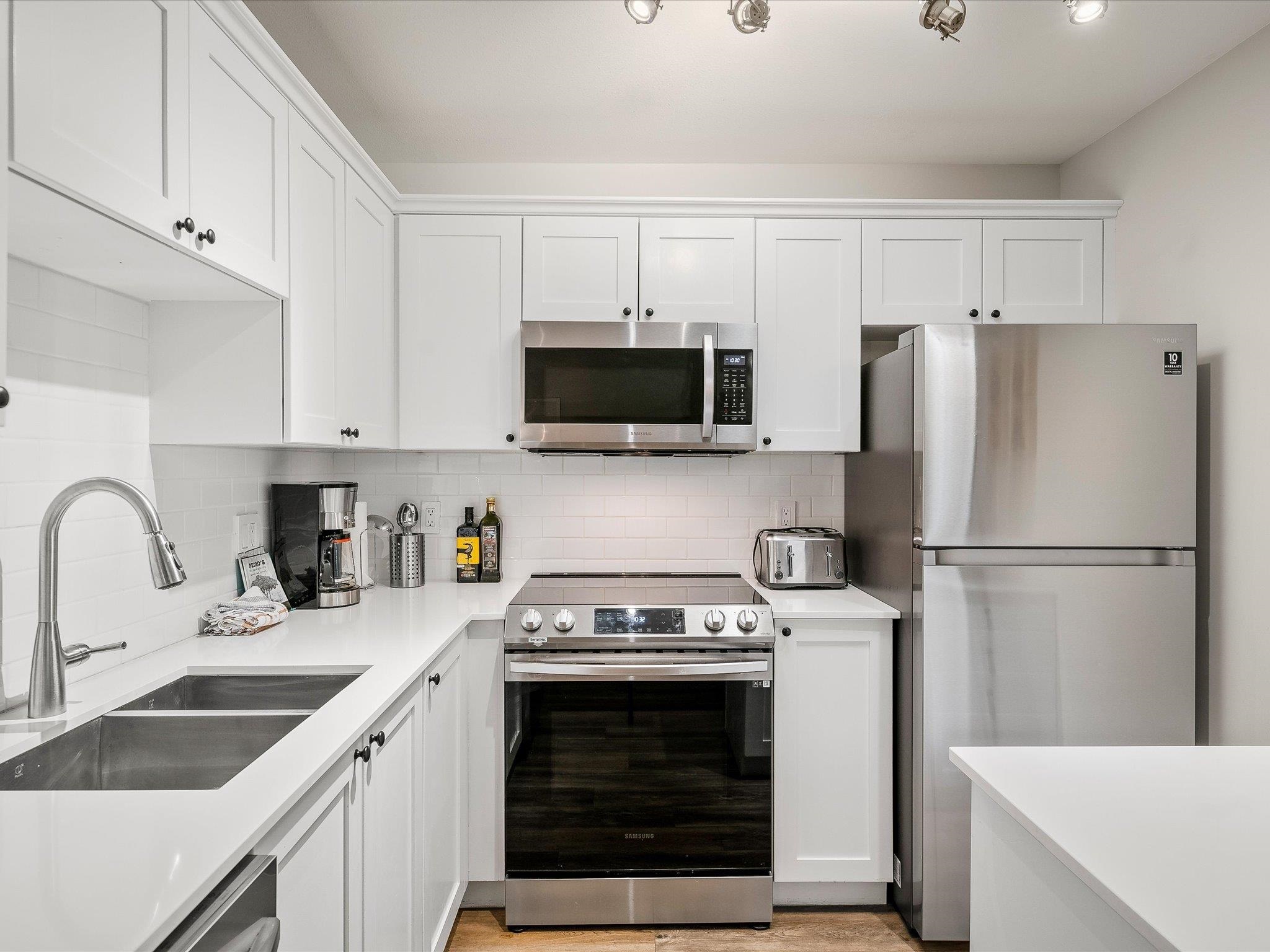 7 4385 NORTHLANDS BOULEVARD Unit: 7