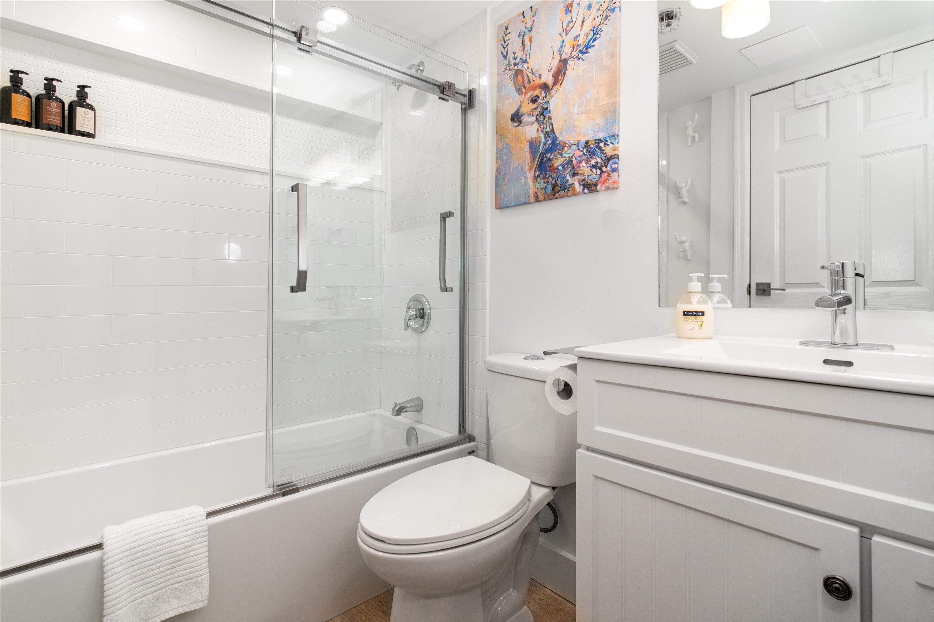 204 4360 LORIMER ROAD Unit: 204