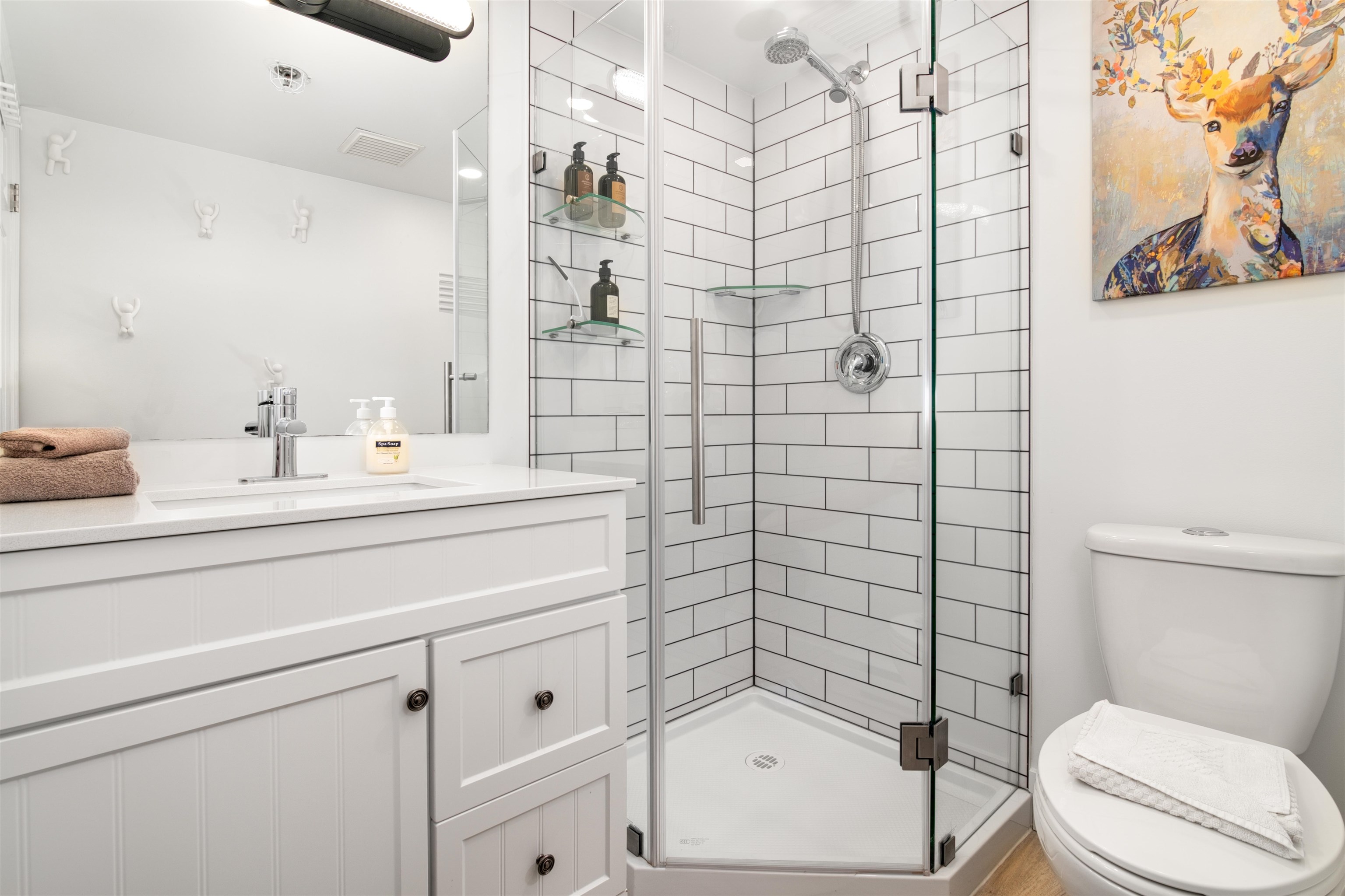 204 4360 LORIMER ROAD Unit: 204