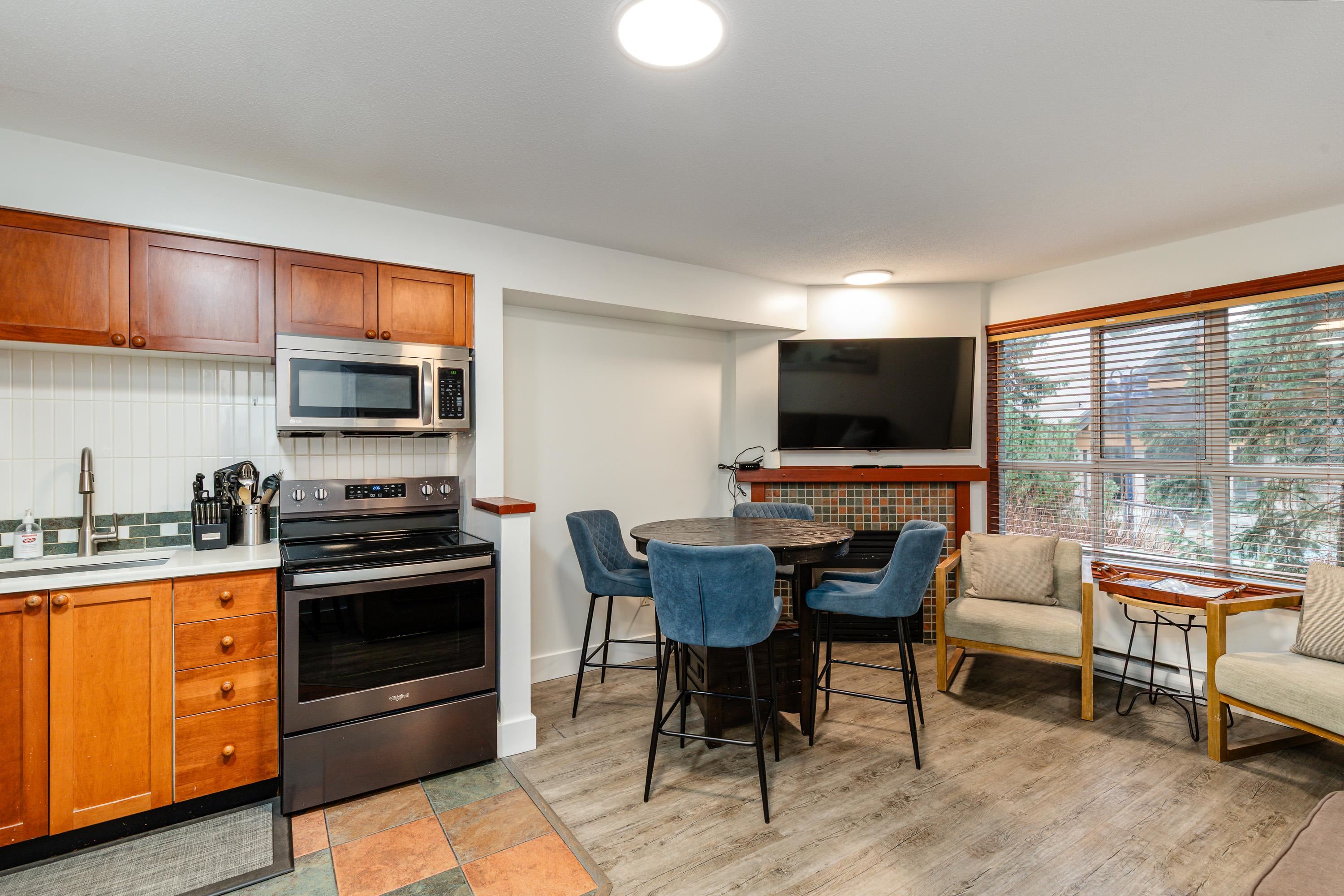 24/24A 4388 NORTHLANDS BOULEVARD Unit: 24/24A