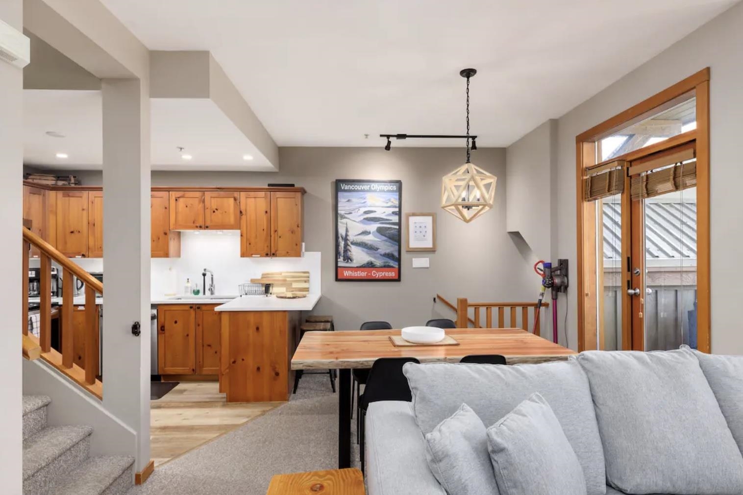 15 4385 NORTHLANDS BOULEVARD Unit: 15