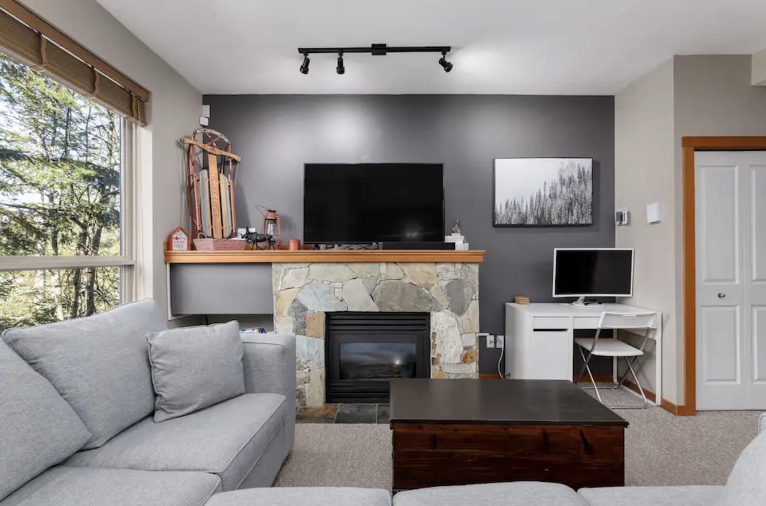 15 4385 NORTHLANDS BOULEVARD Unit: 15