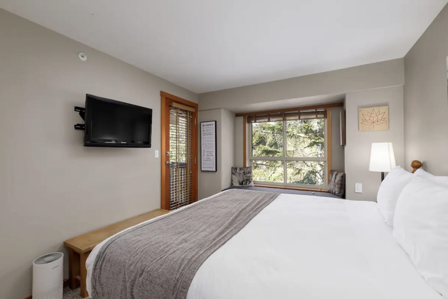 15 4385 NORTHLANDS BOULEVARD Unit: 15